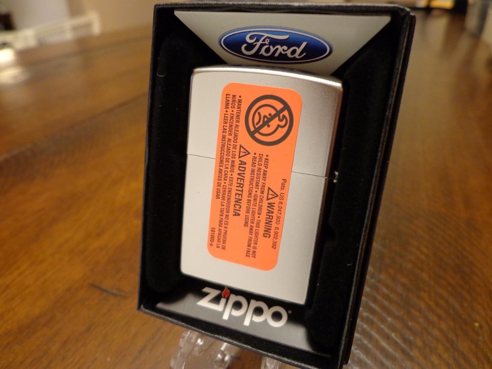 FORD MUSTANG ZIPPO LIGHTER MINT IN BOX