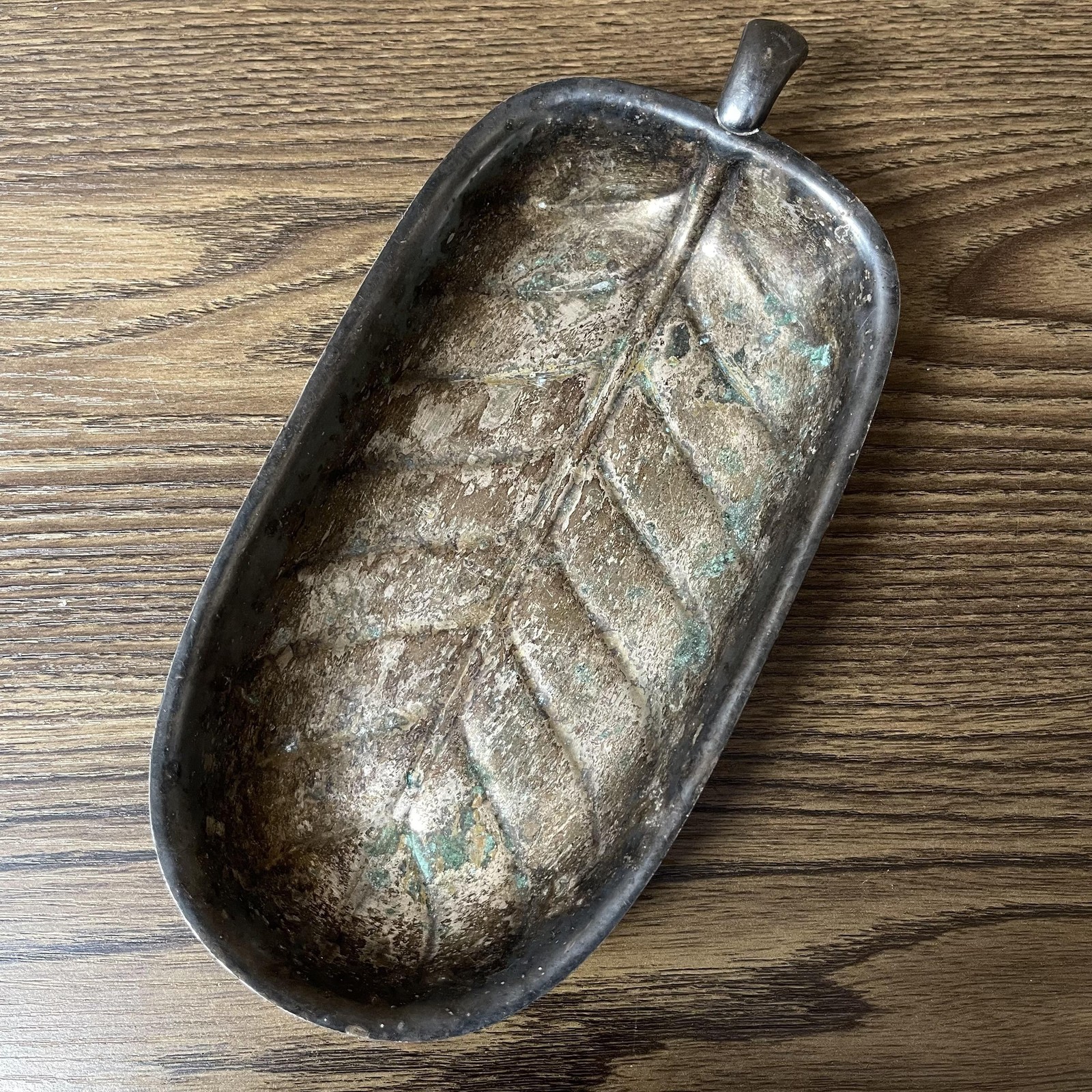 Vintage International Silver Co Leaf Tray Dish Silverplate Handle Candy Nut