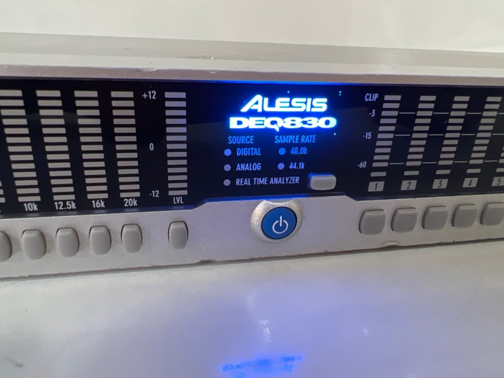 Alesis DEQ830 8 Channel Digital Graphic Equalizer Silver