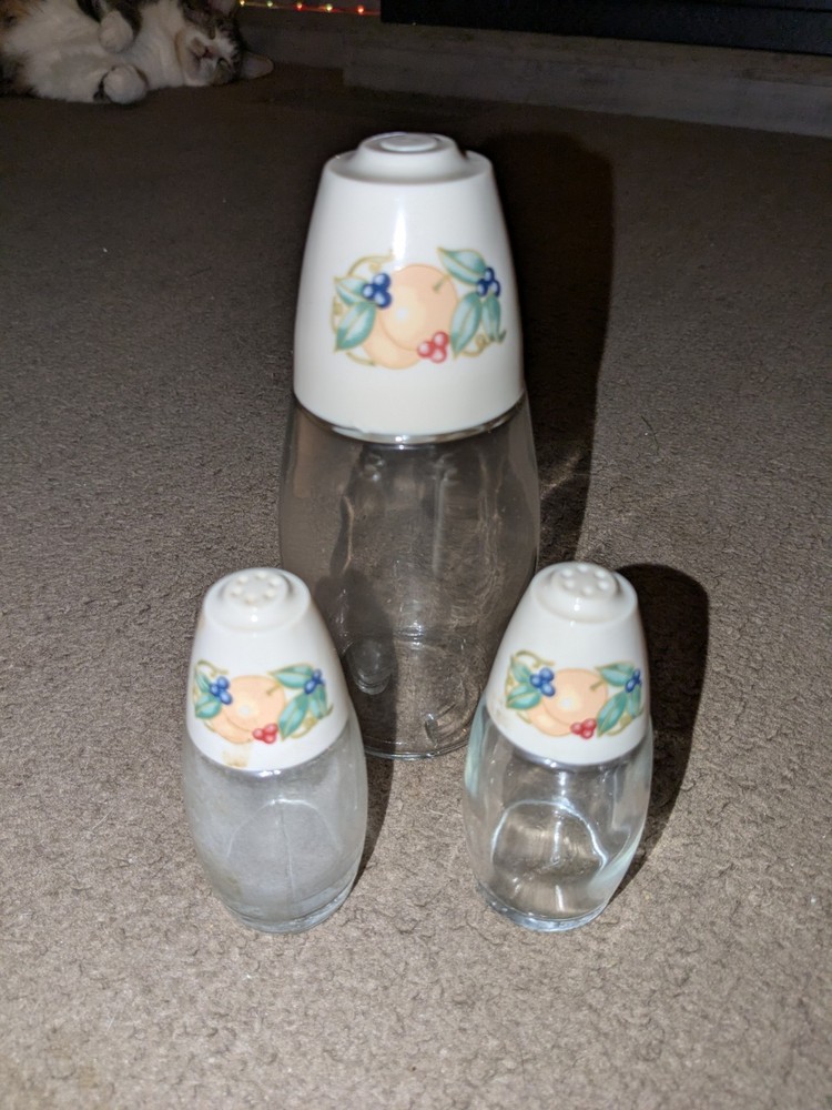 CORELLE GEMCO ABUNDANCE PATTERN SALT /PEPPER & Sugar SHAKER Set