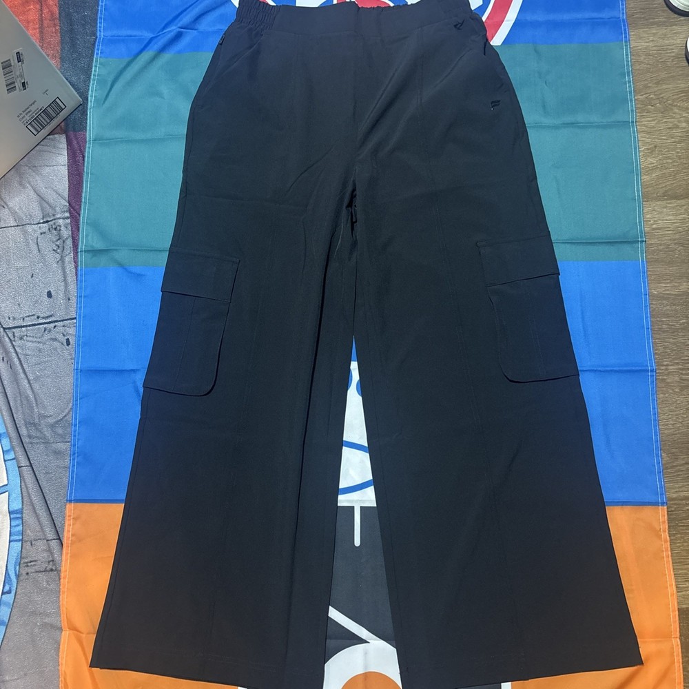 NWT Size Large Regular Fabletics Black Pants 90% Polyester 10% Elastic