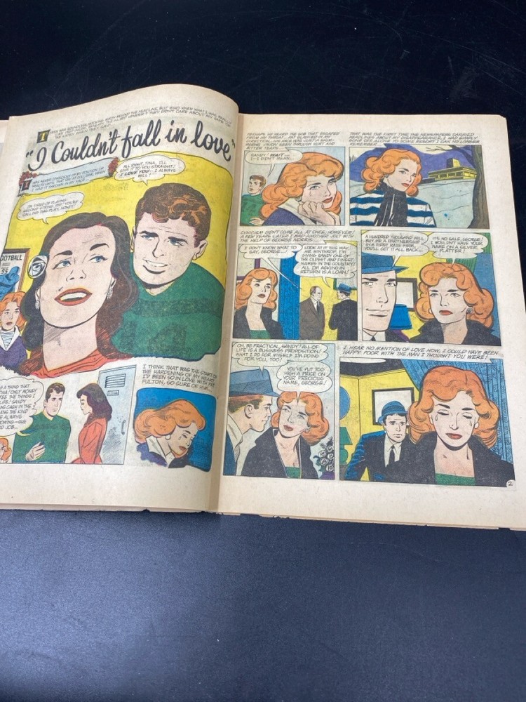 YOUNG LOVE ROMANCE COMIC (MI1065888)