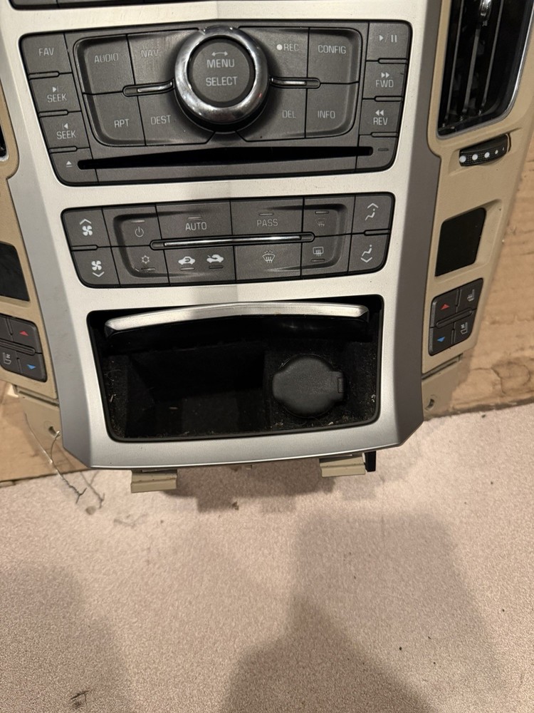 08 - 12 CADILLAC CTS CD NAVIGATION A/V CONTROL PANEL OEM SDN 25837755