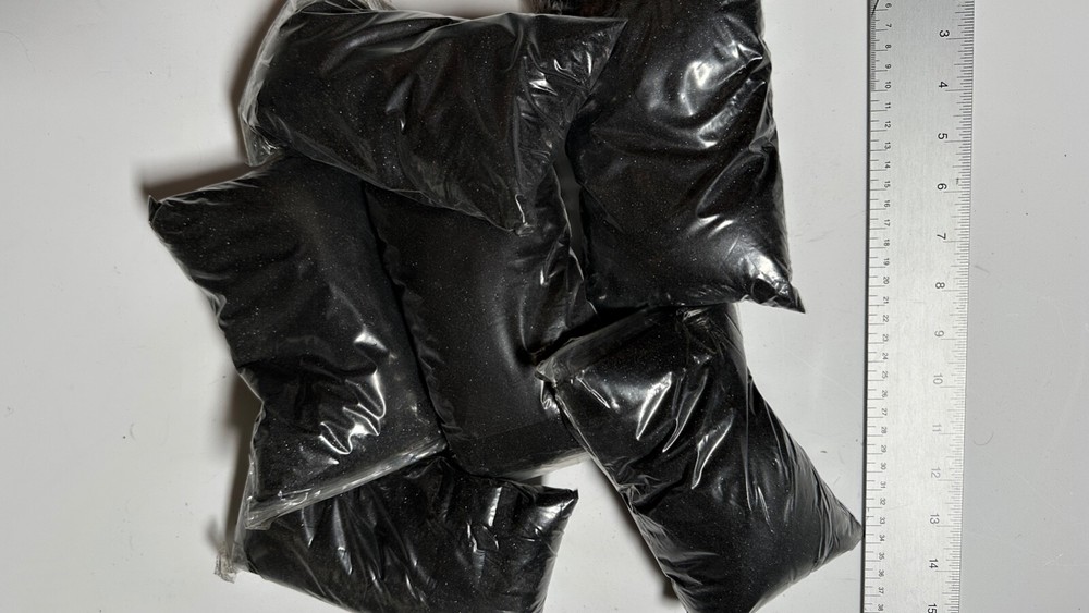 x1 Colored Sand 2lb per bag BLACK