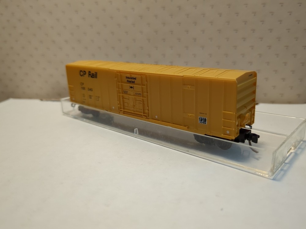 Micro-Trains #27180 C.P. Rail Boxcar N scale