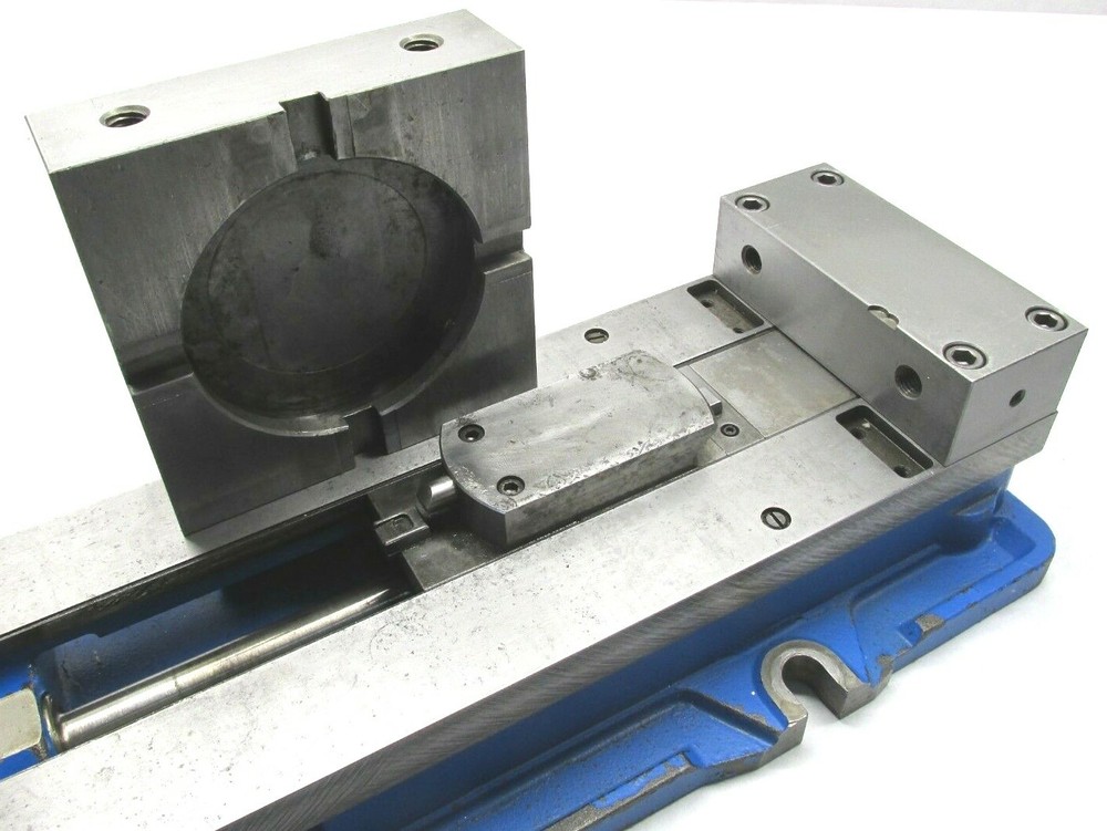NICE! KURT 6" ANGLOCK MILLING MACHINE VISE w/ HANDLE