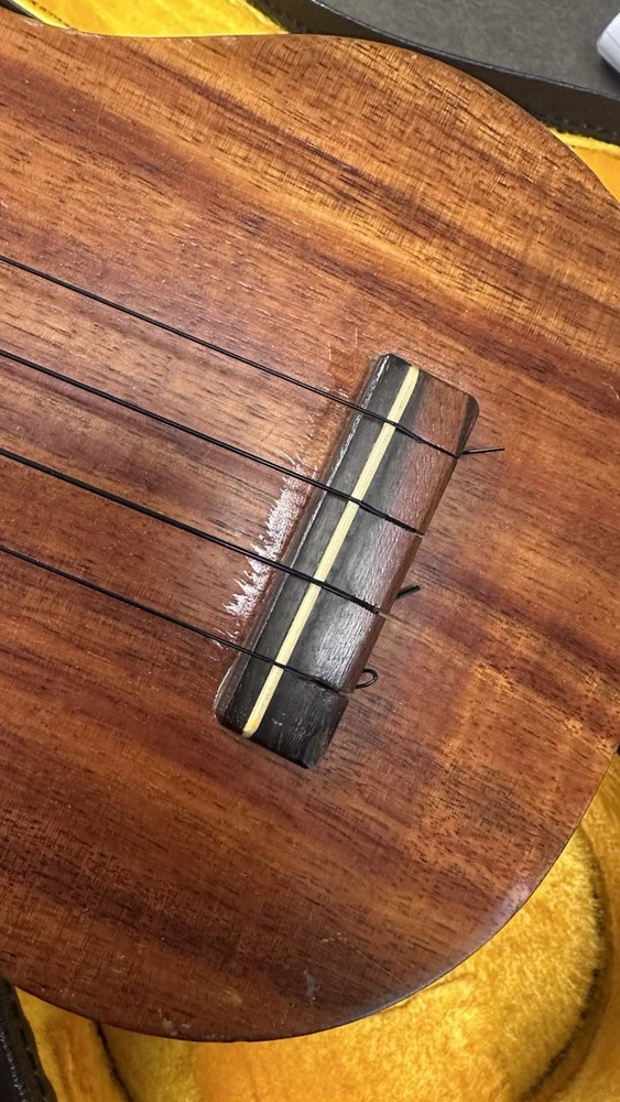 Kamaka Ukulele Gold label 4 string vintage