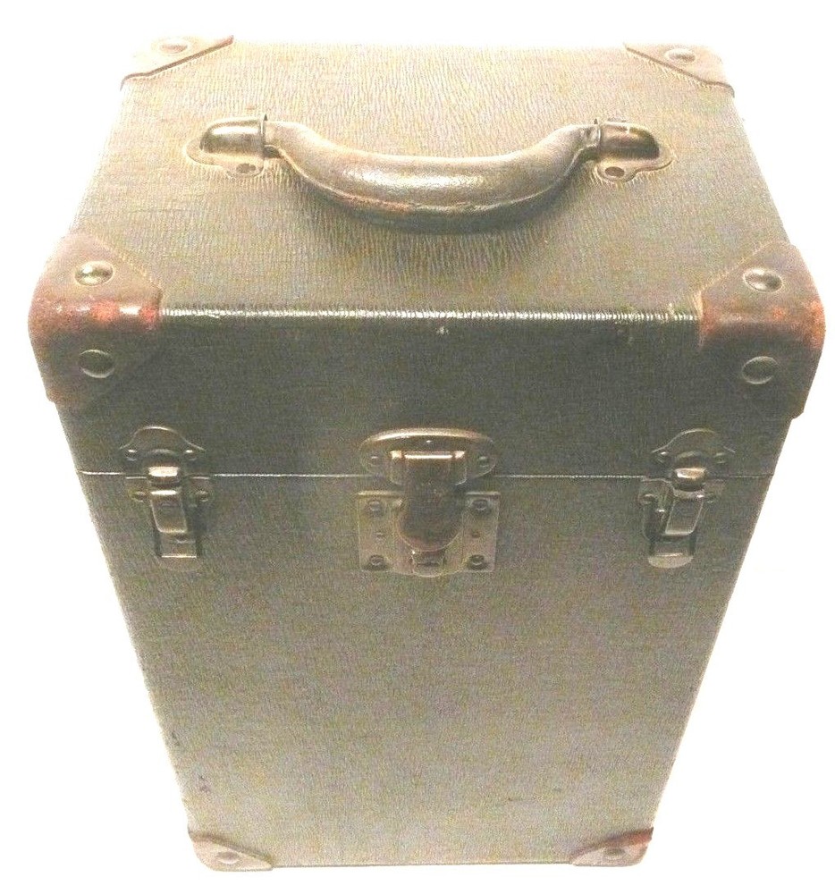 16mm KODAK "E"  PROJECTOR CARRYING CASE w/ HANDLE - 17"  x  11"  x  8" - nice