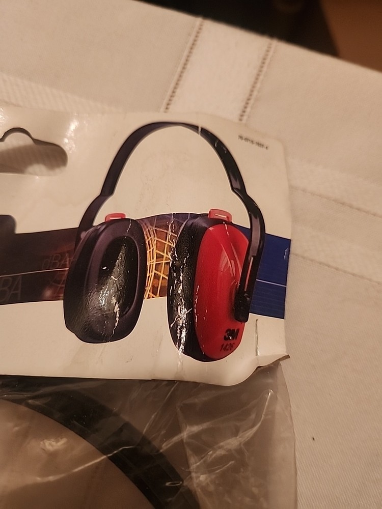 3M over the Head Earmuffs: Polyurethane Cushion 1426