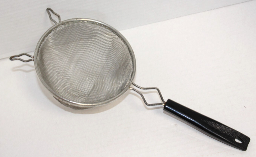 Vintage Ekco Plastic Corncob Handle Wire Mesh Sieve Strainer