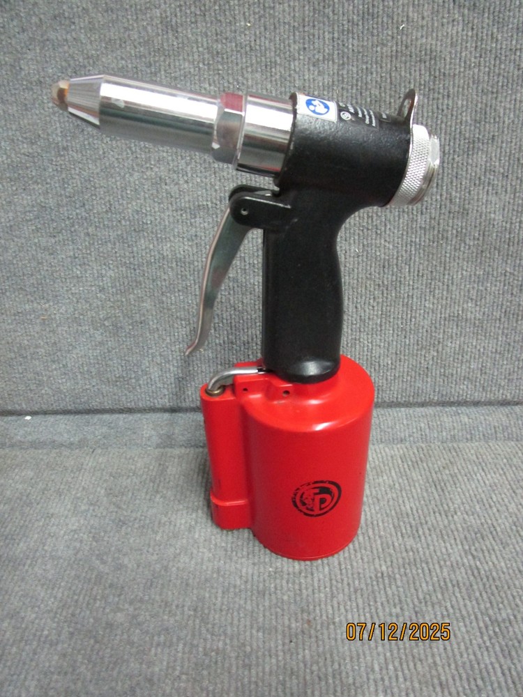 CP Chicago Pneumatic Air Riveter CP9882