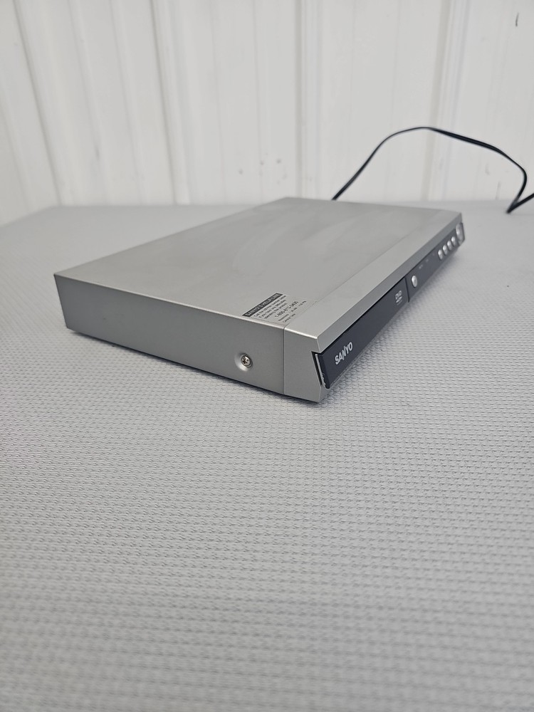 Sanyo DVD Player Model DWM-450 - Tested & Works