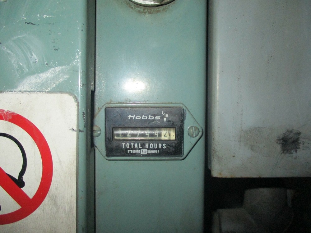 GARDNER DENVER MODEL EBERFB 25hp ROTARY SCREW COMPRESSOR ONLY 13K HOURS!