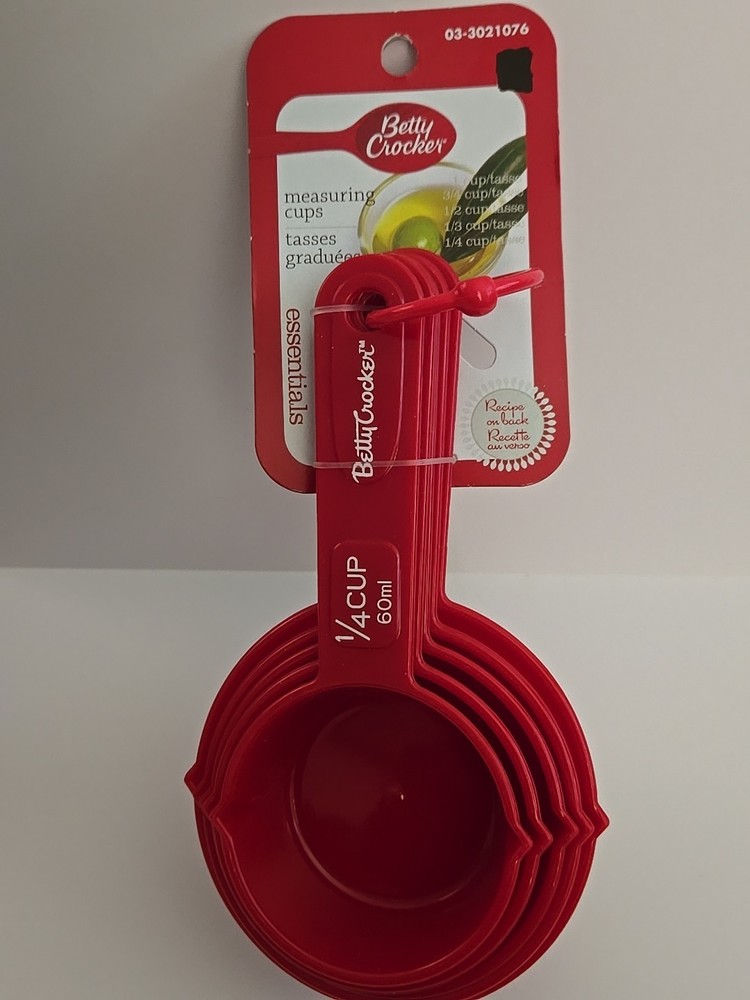 Betty crocker mesuring cups