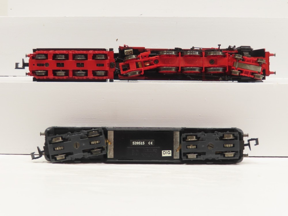 Trix 11120 N-Scale Era IV Mega Set Missing 1 Freight Car w/Marklin Controller LN