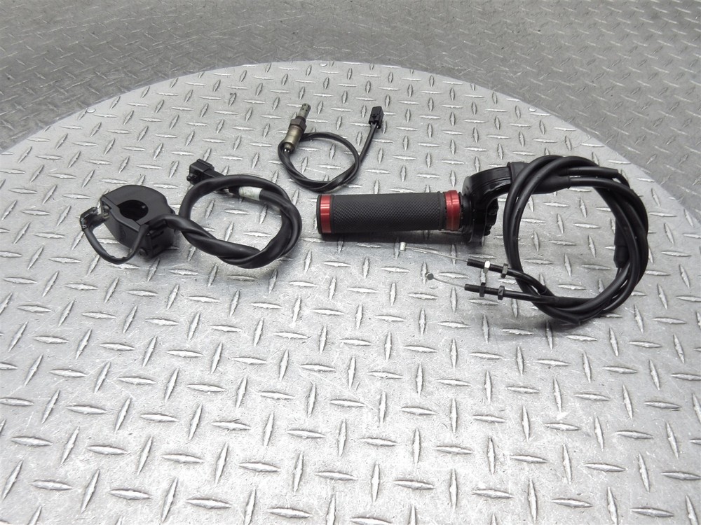 2014 13-17 Triumph Daytona 675 675R Right Switch Throttle Control Oxygen Sensor