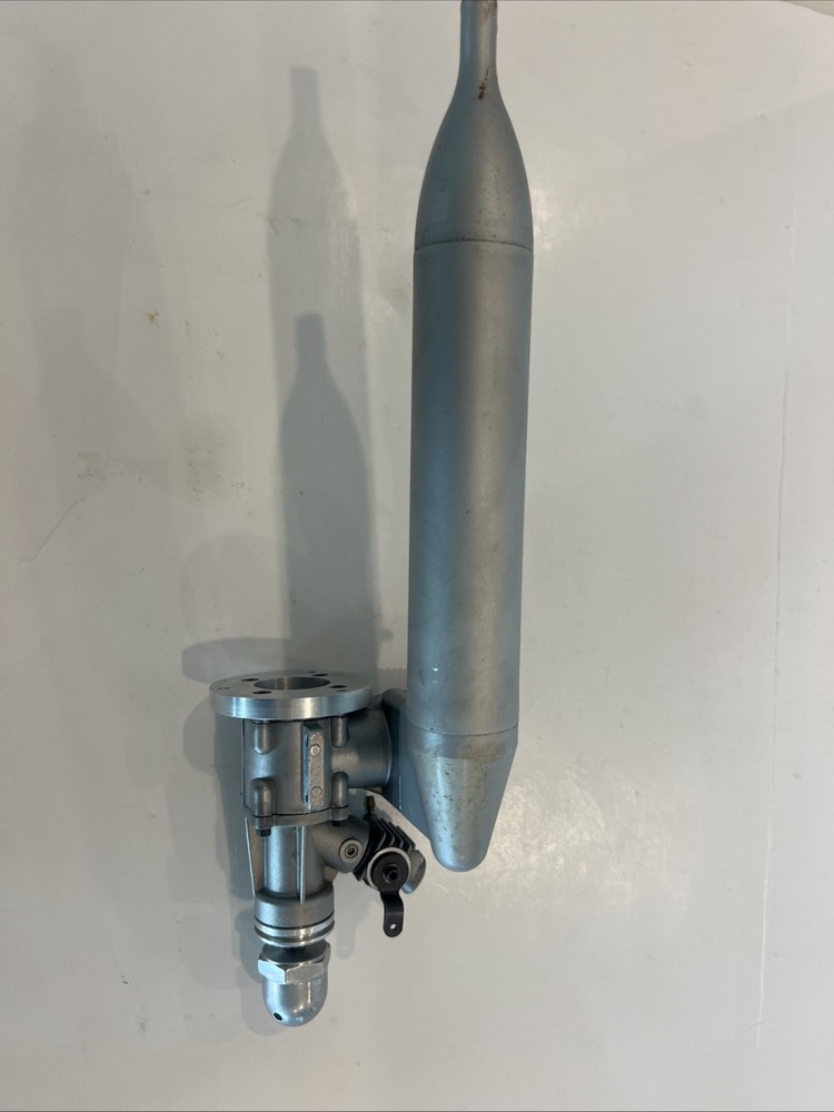K&B 40 R/C Model Airplane Glow Engine with Muffler
