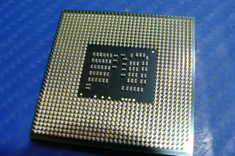 Intel i3-370M Dual Core 2.4GHz CPU Processor ER*