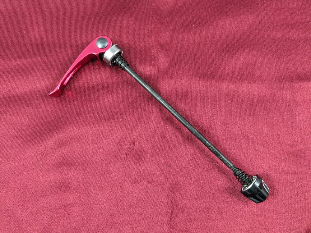 Unbranded REAR Quick Release Skewer 150mm Anodized Red Q31