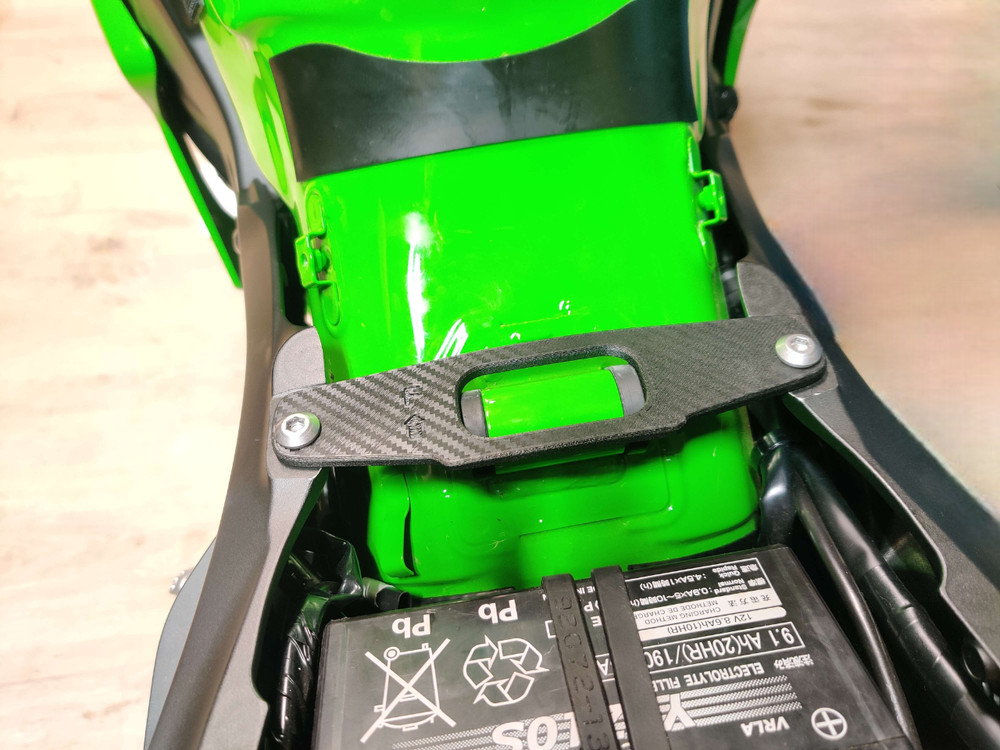 ZX10 (16- Current) Tank Bracket