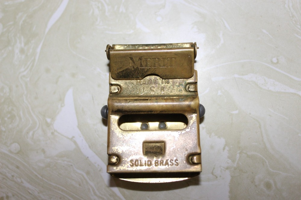 AS FOUND, VTG. SOLID BRASS USN MERIT BELT BUCKLE USA