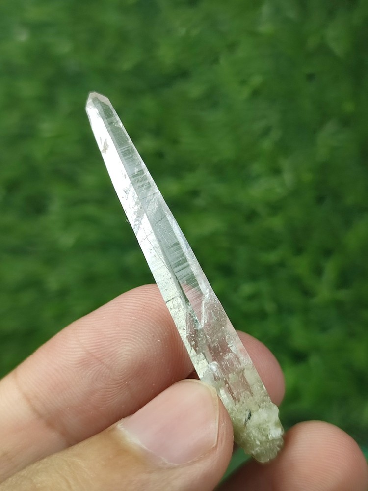 Lemurian Quartz Crystal With Unique Growth & Nice Terminations-Pak.
