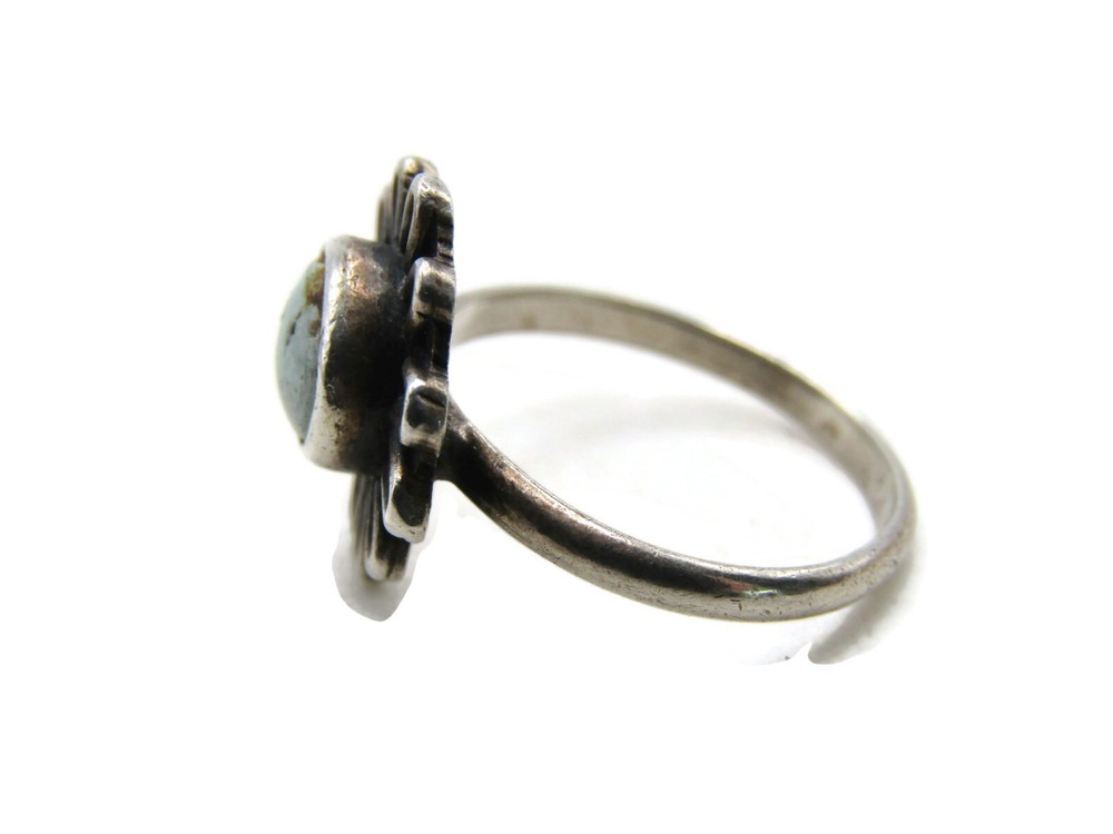 Blue Stone Inlay Flower Ring Silver Tone