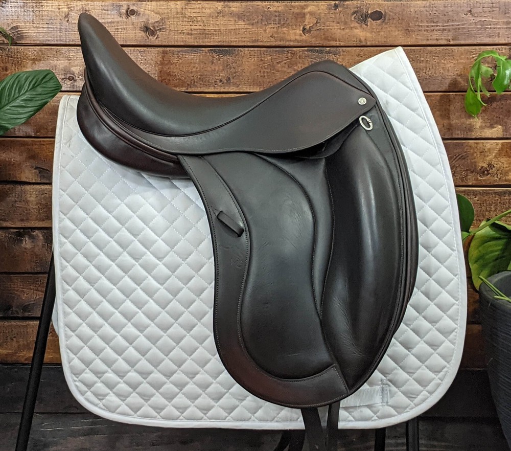 18" Stackhouse Dressage (2014) *Full Buffalo Leather*