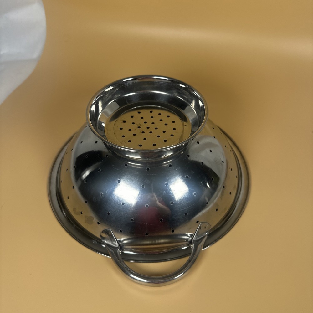 Stainless Steel Double Handled COlander/Strainer 9" with Base