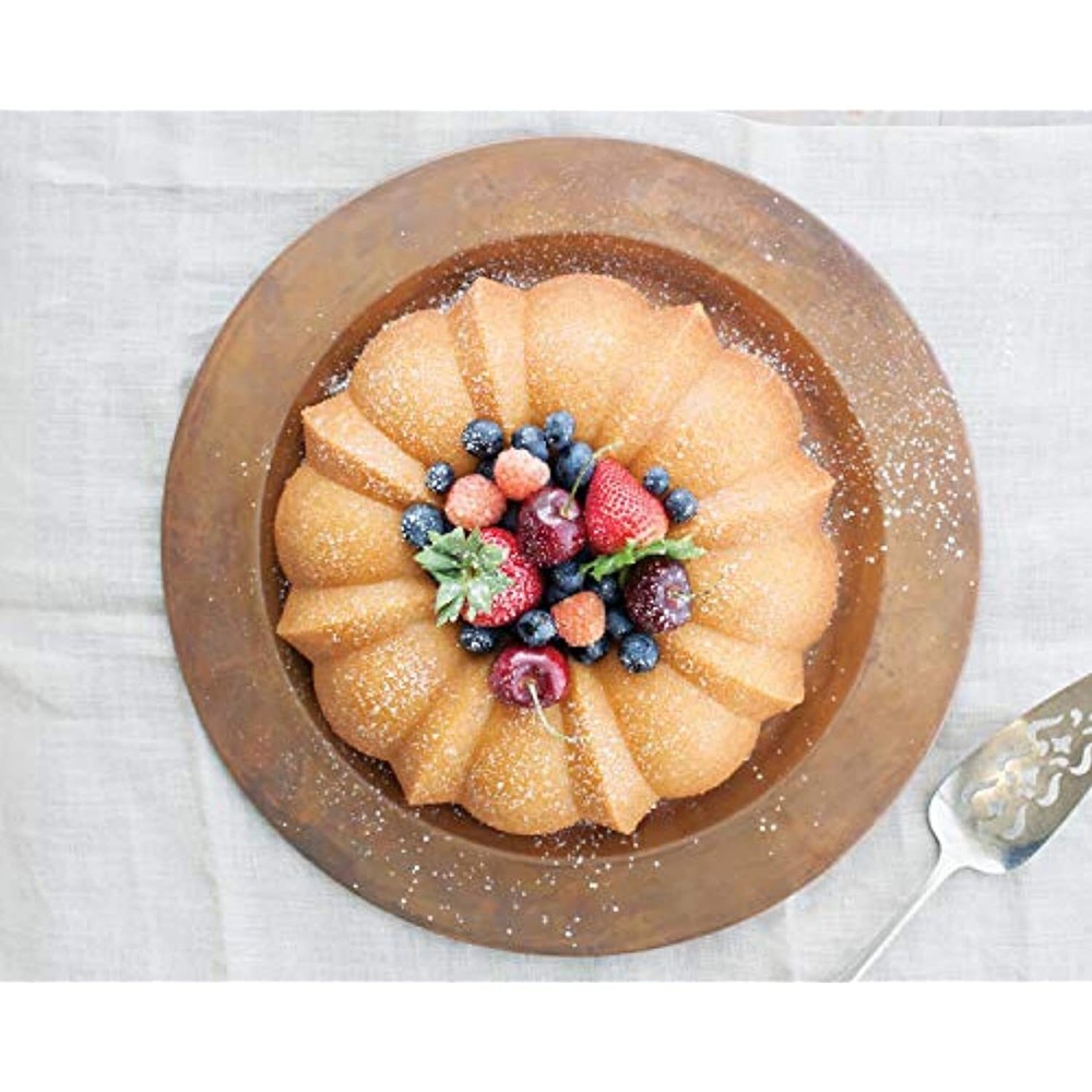 Nordic Ware Pro Cast Original Bundt Pan, 12 Cup, Grey