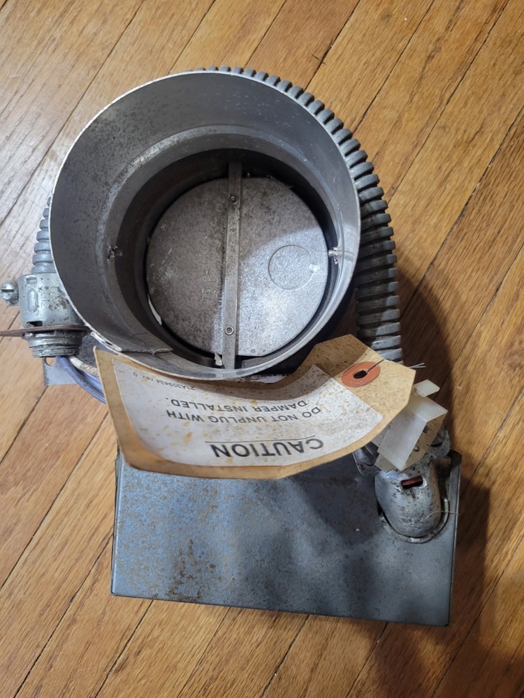 Automatic Vent Damper Bay70x106 24v 6 Watts