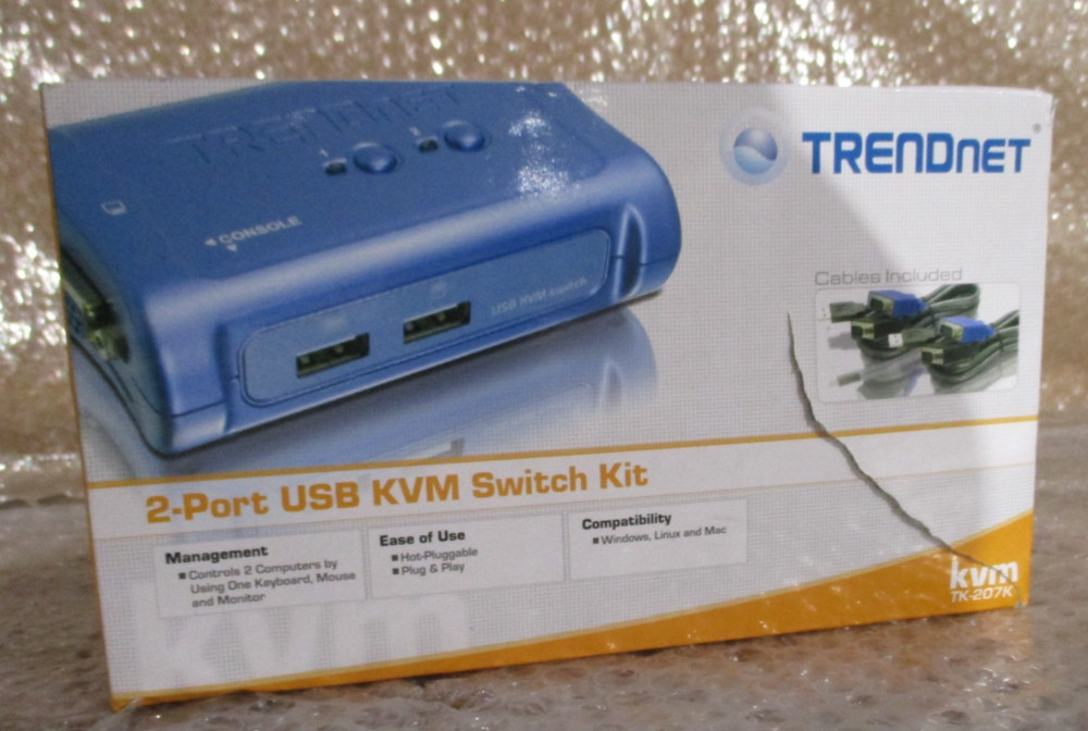TRENDNET 2-Port USB KVM SWITCH KIT TK-207K