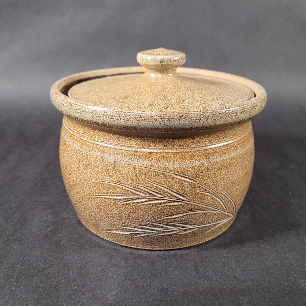 Red Wing Pottery Stoneware Covered Jar with lid Wheat Pattern 2005