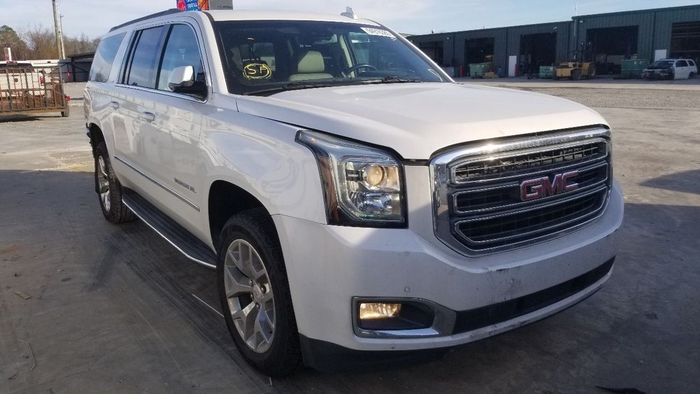 18 GMC YUKON XL 5.3L RADIATOR