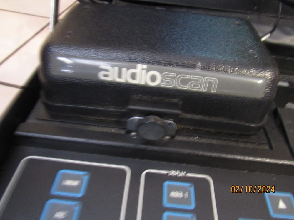 AUDIO SCAN RM500 SERIES WITH CARRYING CASE POWERS ON USERS GUIDE