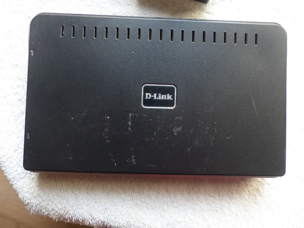 D-Link DGS-2208 8-Port 10/100/1000 Desktop Switch