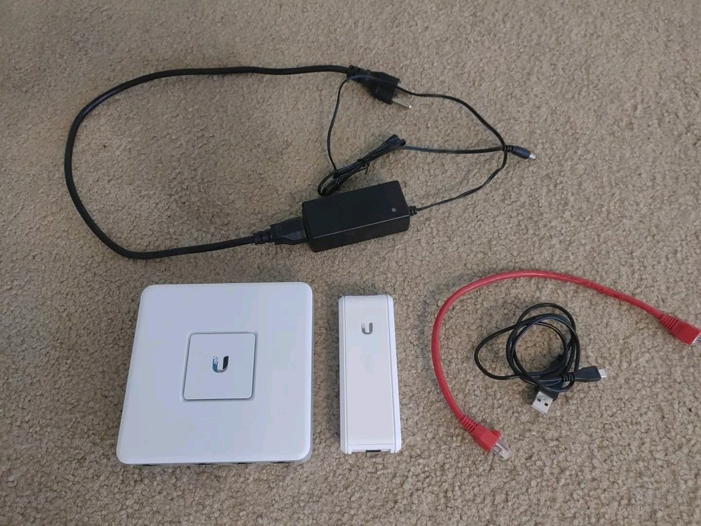Ubiquiti UniFi Security Gateway (USG) and Cloud Key (UC-CK) Bundle
