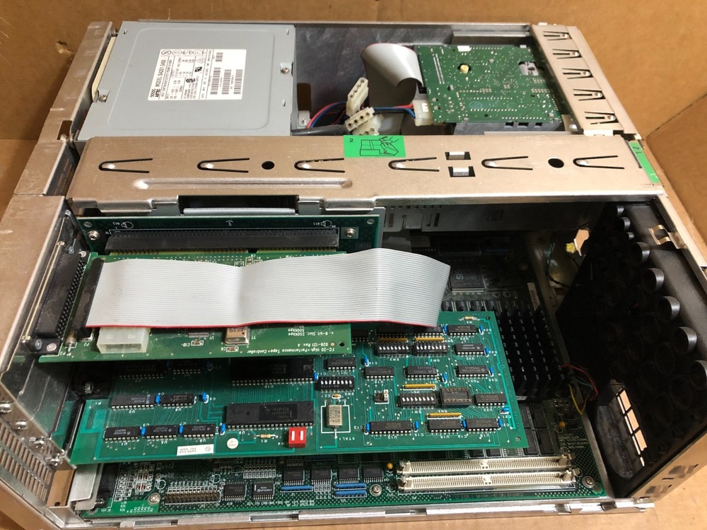 Digital DEC Venturis FP 590 Pentium Computer 8gb Model 923ww, Powers on, AS IS**