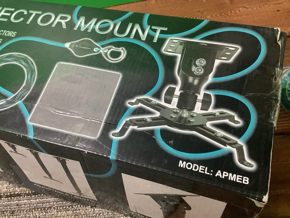 Cheetah Mounts APMEW Universal Projector Ceiling Mount 27", No HDMI Cable
