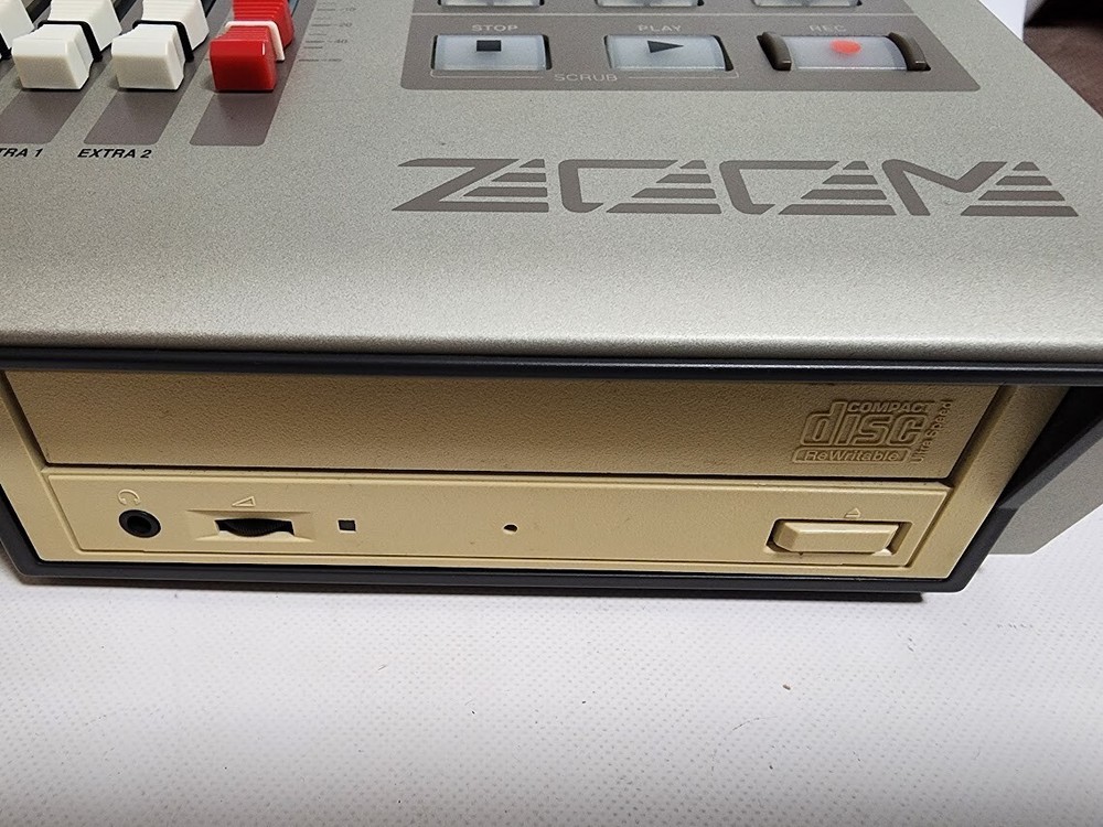 Zoom MRS-1608 Multi-Track Recorder