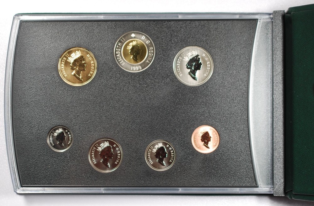 1999 Specimen Set Featuring Nunavut $2 Coin