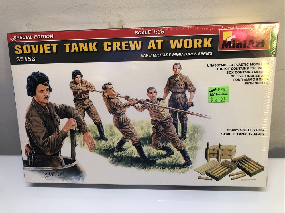 MiniArt 35153 1/35 scale WWII Soviet Tank Crew at Work