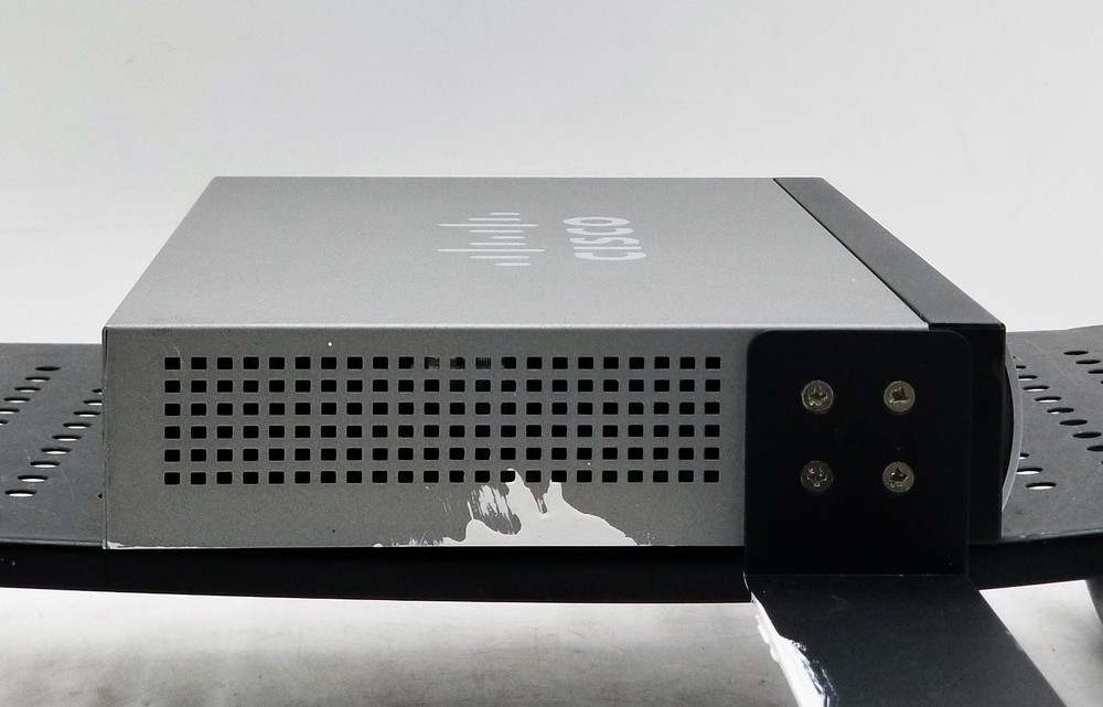 Cisco RV325 Rack Mount Router