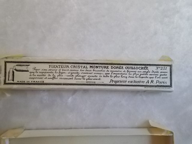 Gold Plated Frame Fixer, Cdristal Guillochee in Original Box
