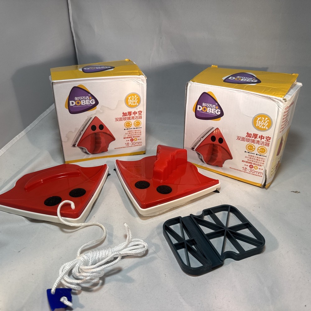 2- PACK MAGNETIC WINDOW WASHER