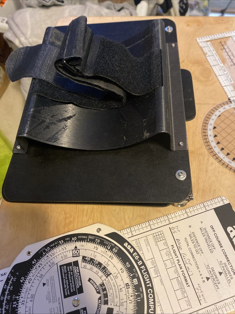 ASA Air E6B Flight Computer & Flight Research Nav-data Knee Board
