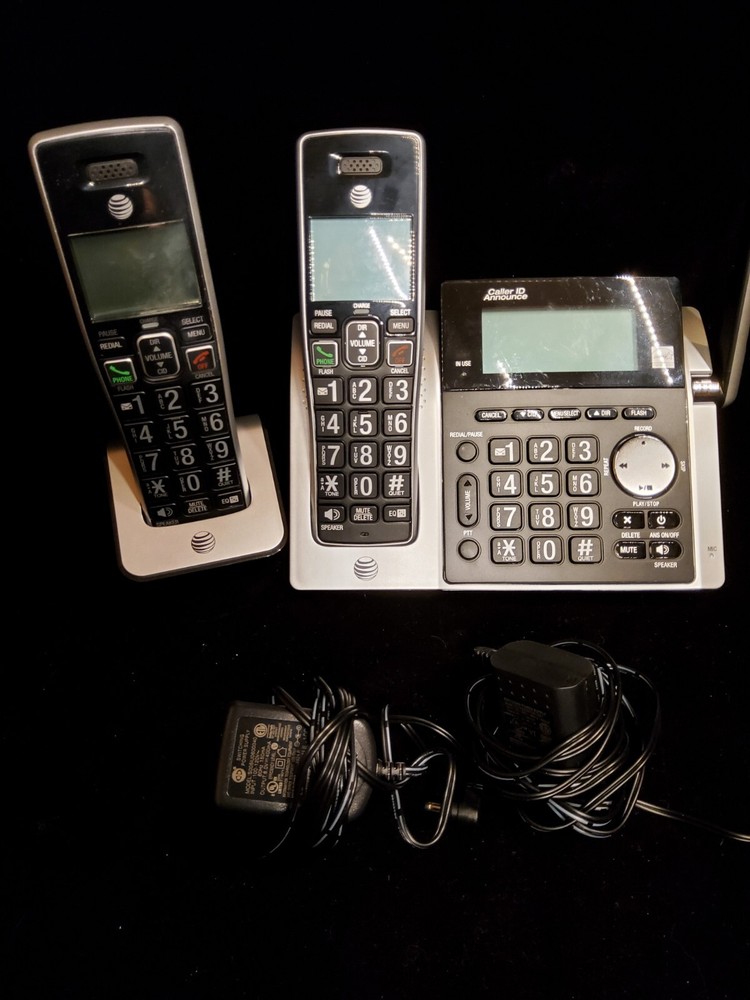 AT&T Silver 2 Handset Anwsering System With Caller ID Table Top