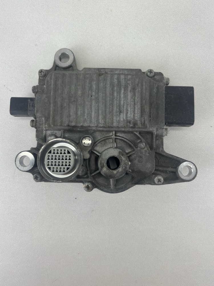 2009 Volvo S40 Transmission Control Module TCM 30735596
