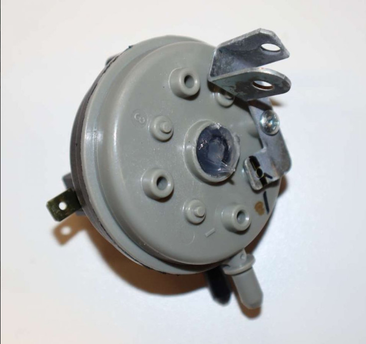 239-44724-00 | Bradford White Intake Vacuum Switch