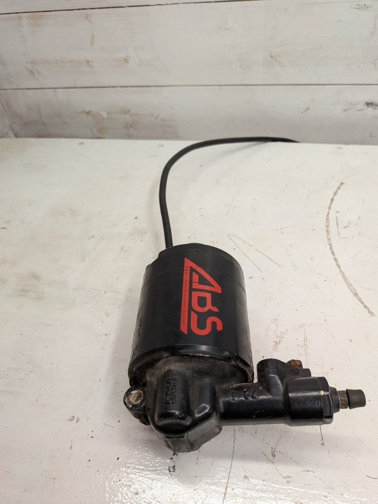1989 BMW K100lt Abs Pump.